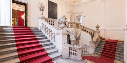 Hochzeit - Personenanzahl - Wien-Stadt Innere Stadt - Die Feststiege im Palais Schönborn-Batthyány in Wien. - Palais Schönborn-Batthyány
