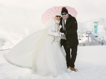 Hochzeit - Preisniveau: günstig - Winterliches Hochzeitsfotoshooting - Schloss Prielau Hotel & Restaurants