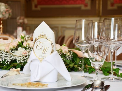 Hochzeit - Geeignet für: Gala, Tanzabend und Bälle - Österreich - Hochzeitsmenü im Roten Saal
Schloss Wolfsberg  - Schloss Wolfsberg