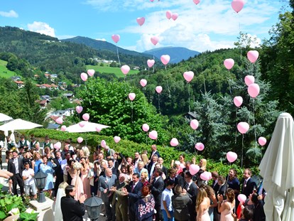 Hochzeit - Art der Location: Restaurant - Heiraten im Freien auf Schloss Wolfsberg in Kärnten  - Schloss Wolfsberg