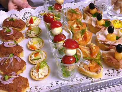 Hochzeit - Candybar: Saltybar - Fingerfood zum Sektempfang auf Schloss Wolfsberg  - Schloss Wolfsberg