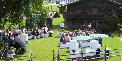 Hochzeit - Art der Location: Bauernhof/Landhaus - Tirol - freie Trauung auf der Wiese - Bergbauernmuseum z'Bach