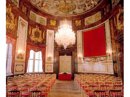 Hochzeit - Preisniveau: hochpreisig - Purkersdorf (Purkersdorf) - Ovaler Festsaal Trauung - Palais Daun-Kinsky