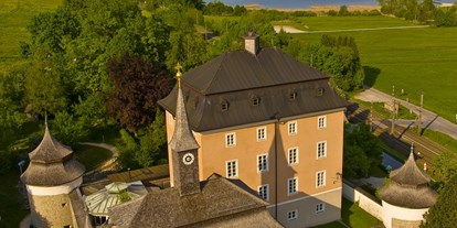 Hochzeit - Umgebung: mit Seeblick - Munderfing - Schloss Richtung See - Schloss Seeburg