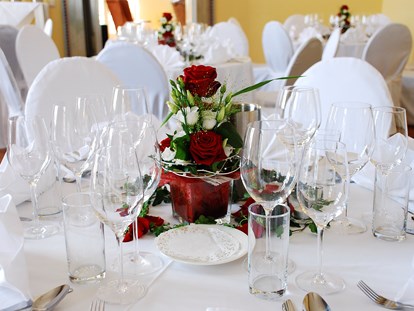 Hochzeit - Geeignet für: Hochzeit - ...edel gedeckt... - Villa Toscana/Toscana Congress Gmunden