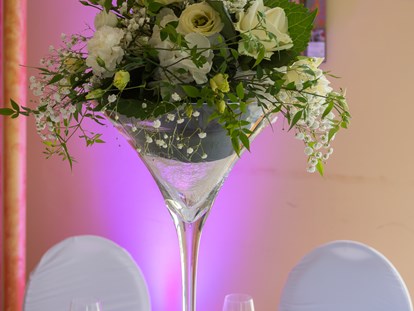Hochzeit - Geeignet für: Gala, Tanzabend und Bälle - ...herrlicher Blumenschmuck... - Villa Toscana/Toscana Congress Gmunden