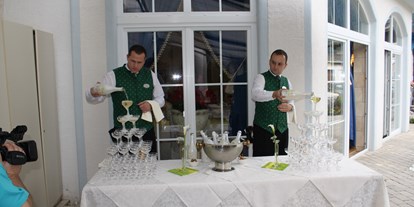 Hochzeit - Hochzeitsessen: À la carte - Sektempfang auf der Terrasse oder im Garten! - Schlosshotel Lacknerhof****S Flachau