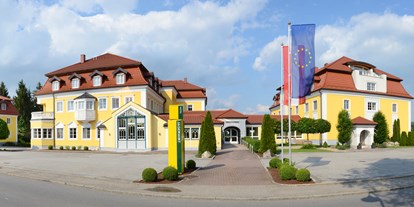 Hochzeit - Parkplatz: kostenlos - Oberösterreich - Außenansicht - Gasthof Hotel Jägerwirt