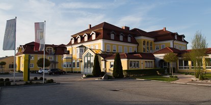 Hochzeit - Trauung im Freien - Oberösterreich - Außenansicht - Gasthof Hotel Jägerwirt