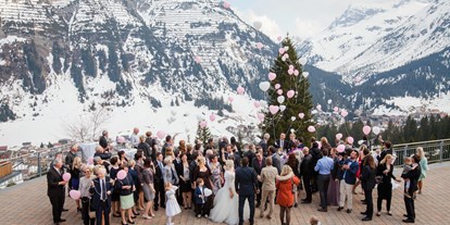 Hochzeit - Winterhochzeit - Vorarlberg - Einzigartige Fotos entstehen bei tollem Pa - Hotel Sonnenburg