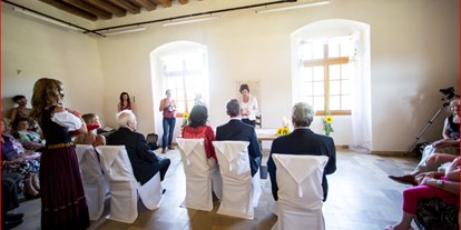 Hochzeit - Trauung im Freien - Bad Kreuzen - Standesamtliche Trauung auf der Burg Reichenstein - Burg Reichenstein