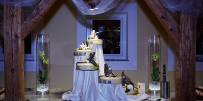 Hochzeit - Oberösterreich - Hochzeitstorte auf der Steinbar - Eventgasthof Feichthub