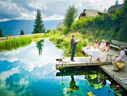 Hochzeit - Umgebung: in den Bergen - Sommerhochzeit  - Almdorf Seinerzeit