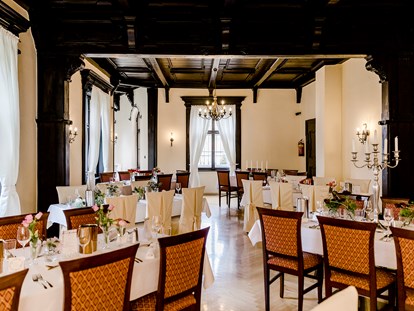 Hochzeit - Art der Location: ausgefallene Location - Speisesaal für bis zu 100 Personen - Georgi Schloss und Weingut