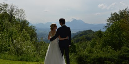 Hochzeit - Frühlingshochzeit - Munderfing - Feiern mit Aussicht - hoch über den Dächern von Salzburg - Romantik Hotel & Restaurant "DIE GERSBERG ALM"