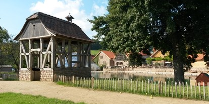Hochzeit - Umgebung: mit Seeblick - Odenwald - Kapelle  - Zauberhaftes Landgut Lingental