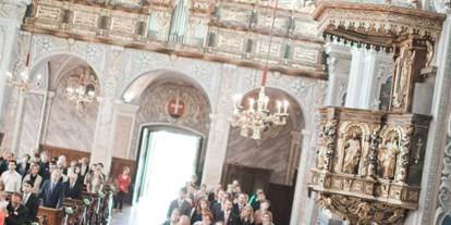 Hochzeit - Art der Location: Eventlocation - Rosenburg - Eine Trauung im Stift Göttweig in Niederösterreich.
Foto © stillandmotionpictures.com - Benediktinerstift Göttweig