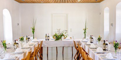 Hochzeit - nächstes Hotel - Neutal - Im Festsaal haben Sie bei Schlechtwetter die Möglichkeit ihre Gäste kulinarisch zu verwöhnen. - Schloss Lackenbach