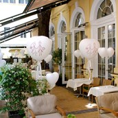 Hochzeitslocation: Hotel Stefanie - der Hofgarten, perfekt für den Aperitif - Hotel & Restaurant Stefanie