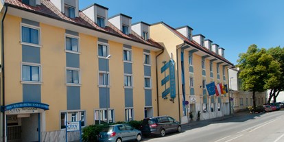 Hochzeit - Umgebung: in einer Stadt - Klosterneuburg - City Hotel Stockerau