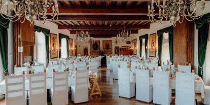 Hochzeit - Art der Location: Hotel - Der große Rittersaal der Burg Deutschlandsberg mit Hussen. - Burg Deutschlandsberg