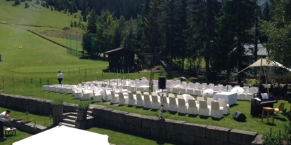 Hochzeit - Hochzeits-Stil: Modern - Alpenregion Bludenz - Bestuhlung Garten (Beispiel) - Der Berghof in Lech