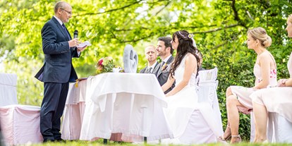 Hochzeit - Hochzeitsessen: 5-Gänge Hochzeitsmenü - Winden am See - Das Restaurant Birkenhof bietet die Möglichkeit einer Hochzeit im Freien. - Birkenhof Restaurant & Landhotel ****