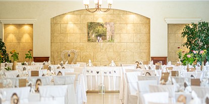 Hochzeit - Hochzeitsessen: 5-Gänge Hochzeitsmenü - Winden am See - Der Festsaal des Restaurant Birkenhof in Gols. - Birkenhof Restaurant & Landhotel ****