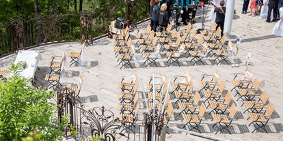 Hochzeit - Ladestation für Elektroautos - Enziana-Terrasse, vorbereitet für eine standesamtliche Trauung - Burg Plankenstein