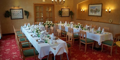 Hochzeit - interne Bewirtung - Rosenburg - Salon Grüne Bar für bis zu 35 Gäste - Landgut & SPA Althof Retz