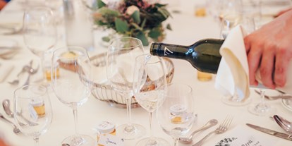 Hochzeit - Weinkeller - Passail - Ihre Hochzeitstafel gestalten wir Ihnen individuell nach Wunsch - Retter Bio-Natur-Resort****