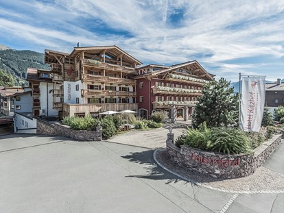 Hochzeit - Parkplatz: kostenpflichtig - Willkommen im Hotel Kitzhof Mountain Design Resort****S - Hotel Kitzhof Mountain Design Resort****s