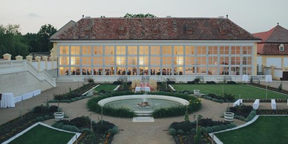 Hochzeit - Parkplatz: kostenlos - Raggendorf - Die Orangerie des Schloss Hof in Niederösterreich
 - Schloss Hof
