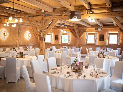 Hochzeit - Art der Location: Eventlocation - eine Kombination aus Altholz und Moderne - Rieglergut