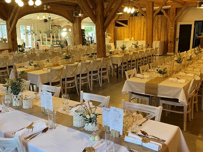 Hochzeit - Hochzeitsessen: Catering - Oberösterreich - das Rieglergut mit Hochzeitstafel - Rieglergut