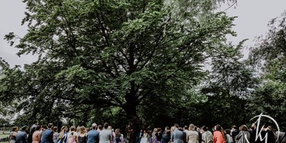 Hochzeit - Art der Location: Eventlocation - Nordrhein-Westfalen - Eine Hochzeit im Freien auf Gut Hohenholz. - Gut Hohenholz