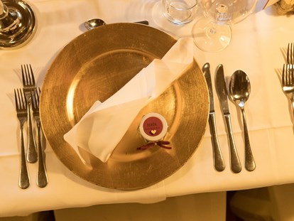 Hochzeit - Preisniveau: exklusiv - Trentino-Südtirol - gedeckter Tisch - Stadl/Hotel/Restaurant Alte Goste