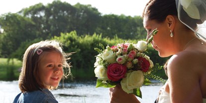Hochzeit - Preisniveau: hochpreisig - Ostseeküste - Braut am Westteich - Gut Gross Siemen