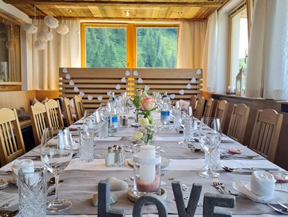 Hochzeit - Art der Location: Bauernhof/Landhaus - Tirol - Love is in the air - Berghotel Gerlosstein
