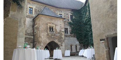 Hochzeit - Art der Location: Schloss - Burgenland - Oberer Burghof - Ritterburg Lockenhaus