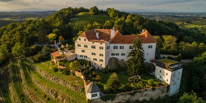 Hochzeit - Art der Location: Weingut/Heuriger - Gnas - Das Hochzeitsschloss Kapfenstein in der Steiermark. - Schloss Kapfenstein Hotel Restaurant