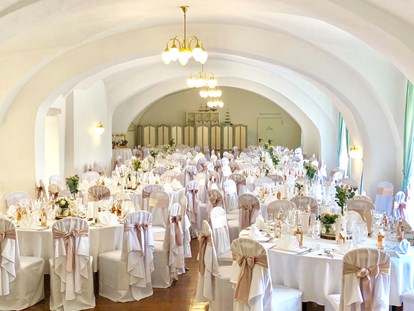 Hochzeit - wolidays (wedding+holiday) - Gloggnitz - Großer Saal für 140 Personen - Hochzeitsschloss Gloggnitz