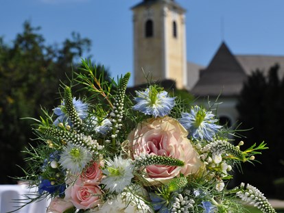 Hochzeit - Herbsthochzeit - Wiener Alpen - Agape im Schlosspark - Hochzeitsschloss Gloggnitz