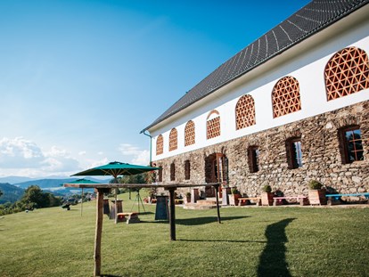 Hochzeit - Art der Location: Bauernhof/Landhaus - Lilli's Feststadl bietet Platz für bis zu 250 Hochzeitsgäste. - Lillis Feststadl