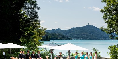 Hochzeit - Art der Location: Eventlocation - freie Trauung im Garten. - Schloss Maria Loretto am Wörthersee