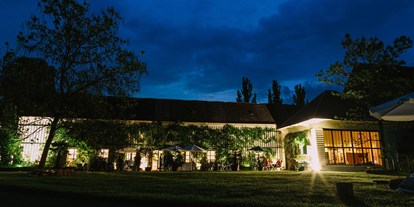 Hochzeit - Geeignet für: Gala, Tanzabend und Bälle - Röhrenbach (Röhrenbach) - Schlosspark Mühlbach bei Nacht.
Foto © thomassteibl.com - Schlosspark Mühlbach am Manhartsberg