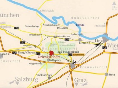 Hochzeit - Standesamt - Grieskirchen - Landschloss Parz ist durch seine zentrale Lage in der Nähe von Grieskirchen ideal erreichbar. Das Schloss selbst liegt ruhig inmitten von gepflegten Gärten und Parks.
 - Landschloss Parz