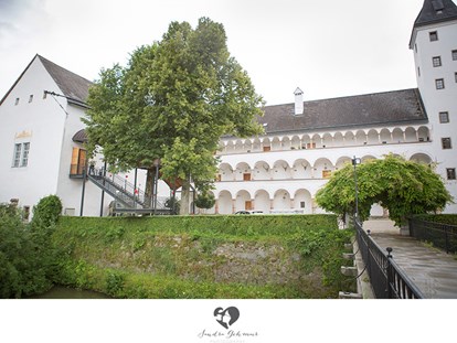Hochzeit - Art der Location: privates Anwesen - Heiraten im Landschloss Parz in Oberösterreich. - Landschloss Parz