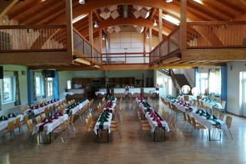Hochzeit: Saal bis ca. 500 personen - Gasthaus zur Dorfwirtin