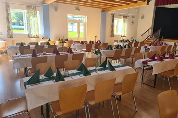 Hochzeit: Saal bis ca. 500 Personen - Gasthaus zur Dorfwirtin